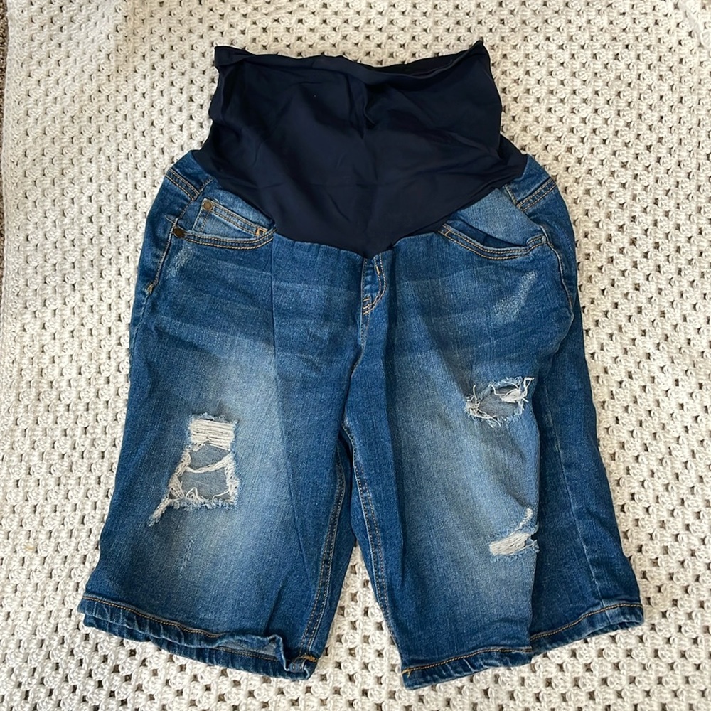 Maternity shorts